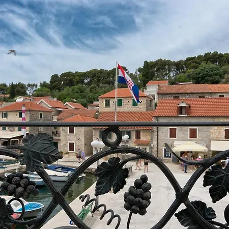 Holiday home Sea Pearl Maslinica